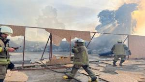 Bayraklı’daki Yangın Kontrol Altında