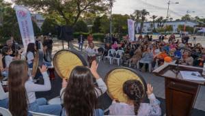 İzmir’den dünyaya, dünyadan İzmir’e: Buradayım, iyiyim