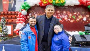 “Bize mutluluk gözyaşları döktürün”