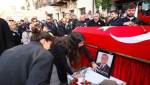 Çeşme efsane başkanını uğurladı