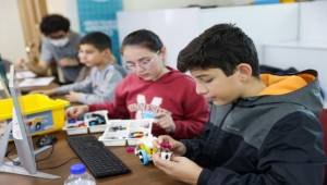 Geleceğin yazılımcıları Buca’da yetişiyor