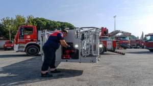 İtfaiye araçlarının bakım üssü: Mekatronik Atölyesi