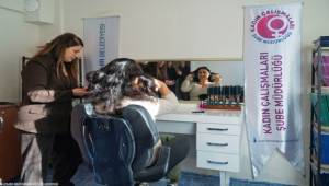 İzmir’de kadınlar için Güçlenme Durakları var