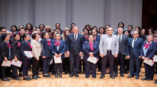 İzmir’den dünyaya “eşitlik” dersi