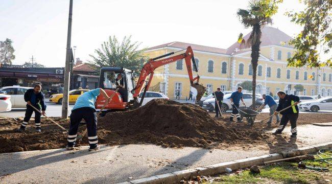 İzmir’in çehresi su tasarruflu bitkilerle güzelleşiyor