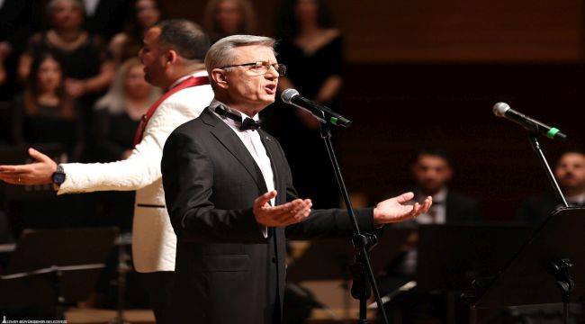 “İzmir Korosundan Sonbahar Tınıları”