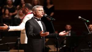 “İzmir Korosundan Sonbahar Tınıları”