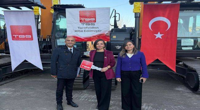 Karabağlar Belediyesi’ne Yeni İş Makinesi Desteği