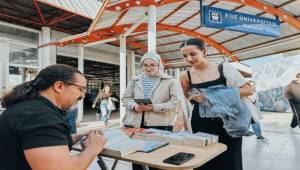 Kitap kurtları, İzmir’in kütüphanelerini çok sevdi