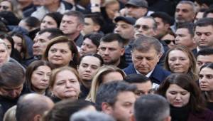 Manisa’nın ilk kadın belediye başkanı Gülşah Durbay son yolculuğuna uğurlanıyor