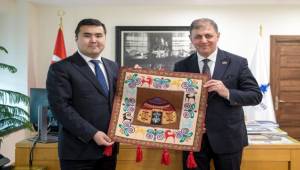 Başkan Tugay Kırgız Başkonsolos Toktobekoviç’i ağırladı