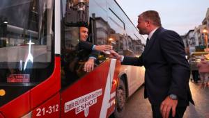 Buca Belediyesi’nden sıcak çorba ikramı