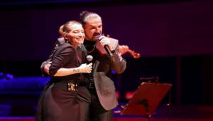 İzmirli opera sanatçısı, 30. sanat yılında İzmirliler ile buluştu