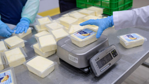 500 gramlık kaşar 165 TL