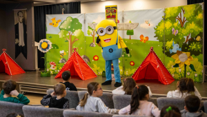 Bornova’da yarıyıl tatili tiyatroyla şenlendi