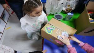 Buca’da minik yüreklerden büyük dayanışma