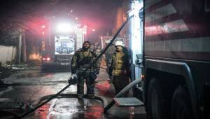 Buca’da mobilya atölyesinde yangın alarmı 