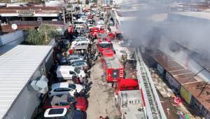 Buca’daki işyeri yangını kontrol altına alındı