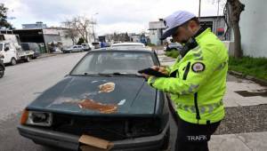 Manisa Büyükşehir Sahipsiz ve Hurda Araçları Kaldırıyor