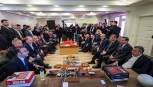 Özgür Özel ve Başkan Tugay Hatay'da 