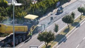 Çeşme’nin yolları yaza hazırlanıyor