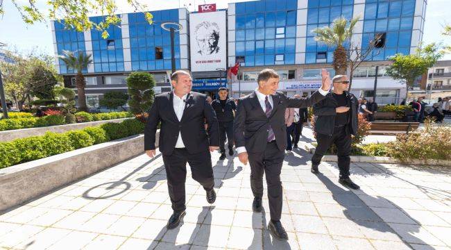 Başkan Tugay'dan Menderes'e teşekkür turu
