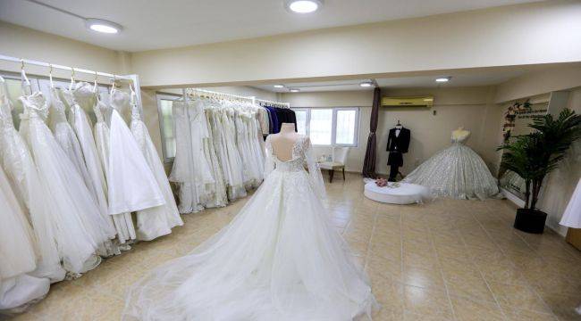 Bayraklı’da Evlenecek Çiftlere Anlamlı Destek