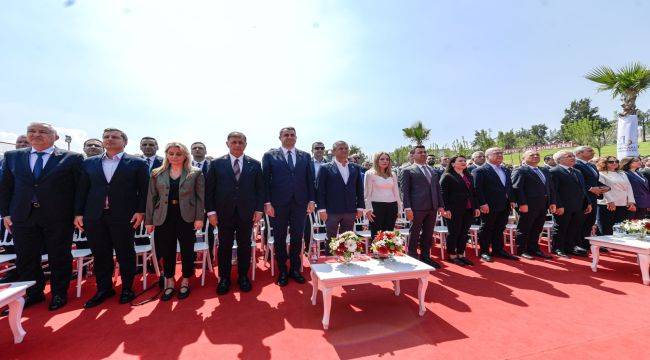 Başkan Tugay’dan Bayraklı’ya müjdeler