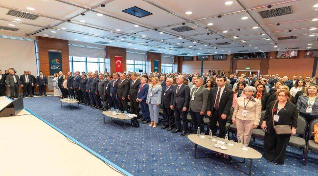 Başkan Tugay Sağlıklı Kentler Forumu’nda konuştu: 