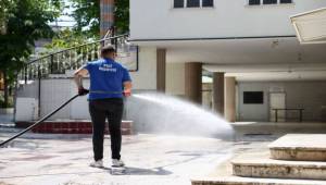 Buca’da ibadethaneler bayrama hazırlandı