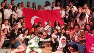 Dünyanın genç beyinleri Çeşme'de buluşuyor: 1923 IMSEF'te odak bilim ve barış