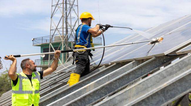 İzmir’in kritik haberleşme altyapısına güneş enerjili güvence