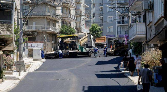 İzmir’in yollarında yoğun çalışma