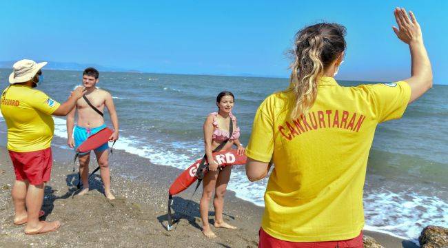 İzmir sahillerinde hayat nöbeti