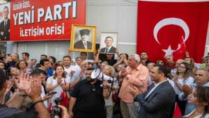 Bornova Yeni Parti'ye geçti
