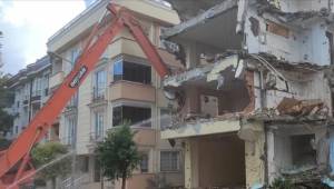 İzmir’de 8 kamu binası için yıkım ihalesi: Valilik süreci başlattı