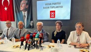 Perinçek’ten İzmir’de dikkat çeken çıkış: “Devlet benim devletimdir derse af yolu açılabilir”