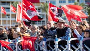 Cumhuriyet Bayramı coşkusu İzmir’e yayılacak