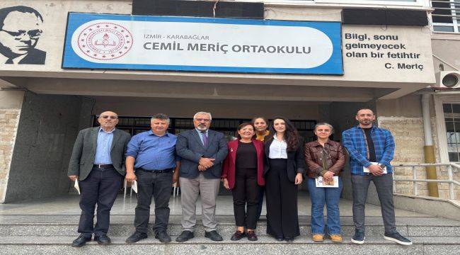 Karabağlar'da çocuklara Cumhuriyet Bayramı hediyesi: Müzik!