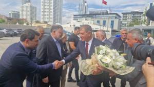 Tugay’dan AK Parti İzmir teşkilatına ilk ziyaret: 30 ilçe başkanıyla görüşecek
